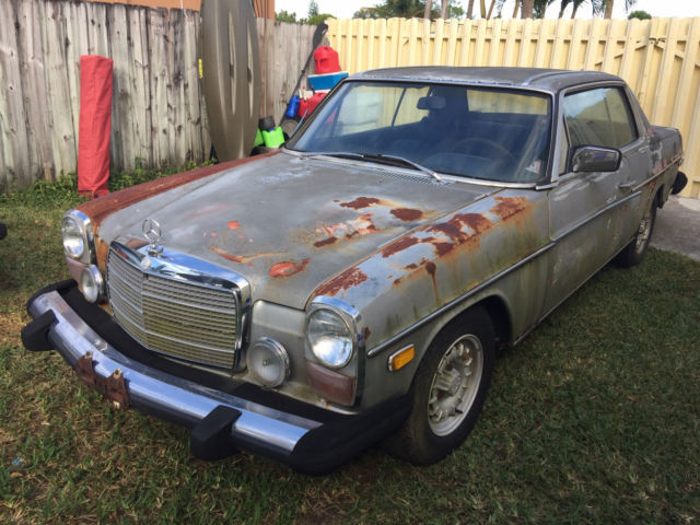 1975 Mercedes-Benz 200-Series 280C - photo 4