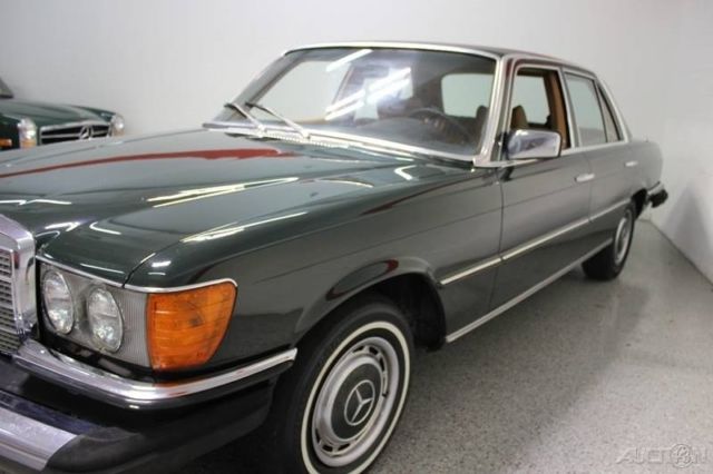 1975 Mercedes-Benz 200-Series - photo 8