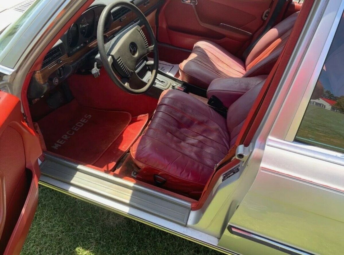 1975 Mercedes-Benz 400-Series - photo 12