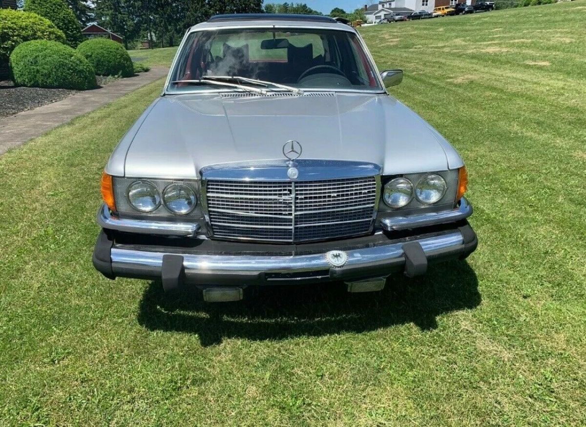 1975 Mercedes-Benz 400-Series - photo 2