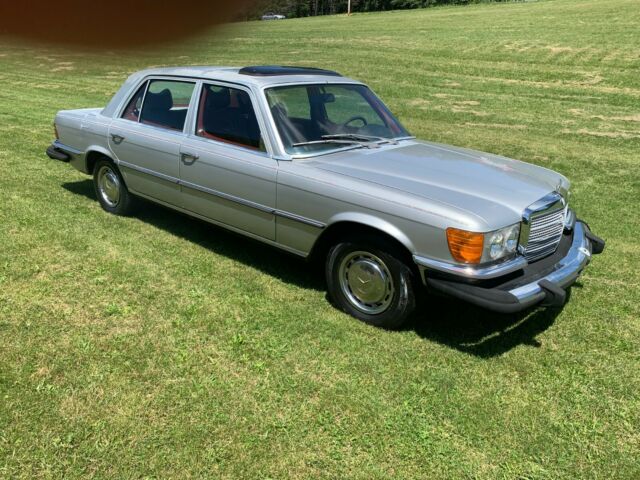 1975 Mercedes-Benz 400-Series - photo 9