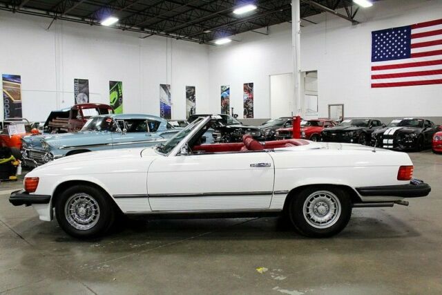 1975 Mercedes-Benz SL-Class -- - photo 2