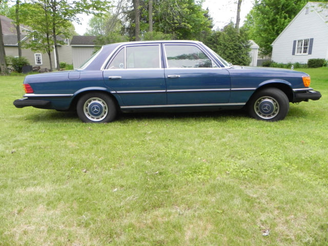 1975 Mercedes Benz 450SE 1975 Mercedes-Benz 400-Series 450SE