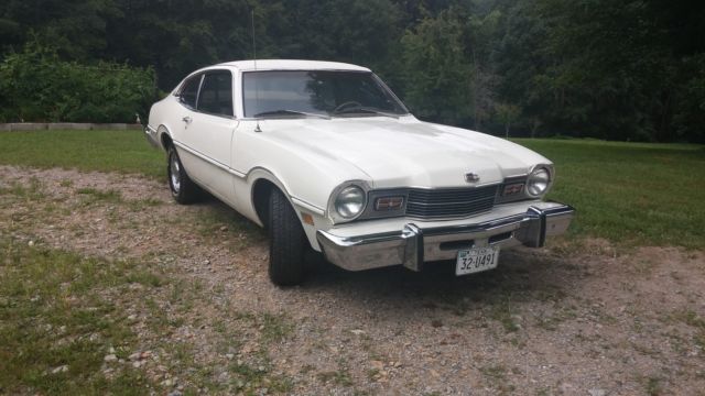 1975 Mercury Comet Base Sedan 2-Door 4.1L 1975 Mercury Comet