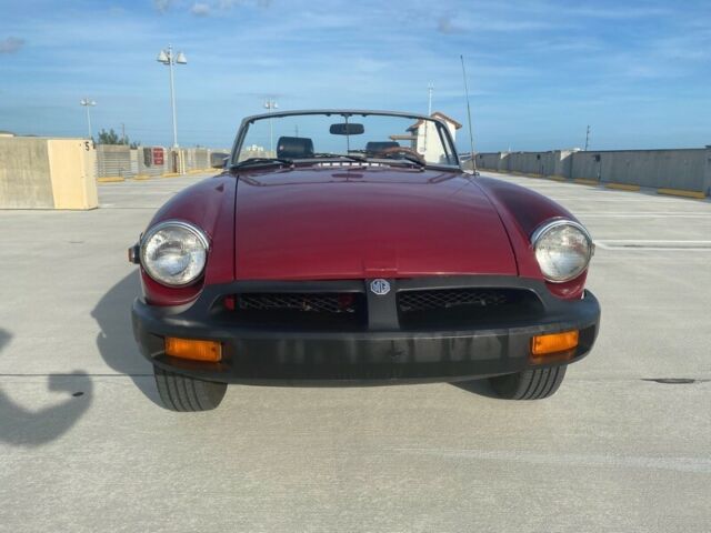 1975 MG MGB 2 door convertible - photo 2