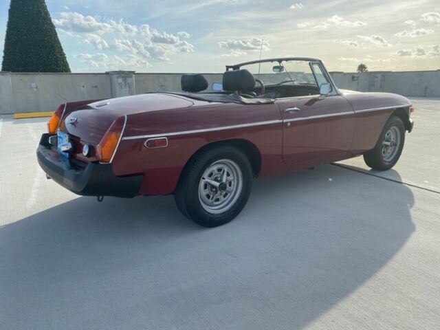 1975 MG MGB 2 door convertible - photo 4