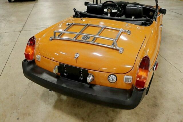 1975 MG MGB Convertible - photo 11