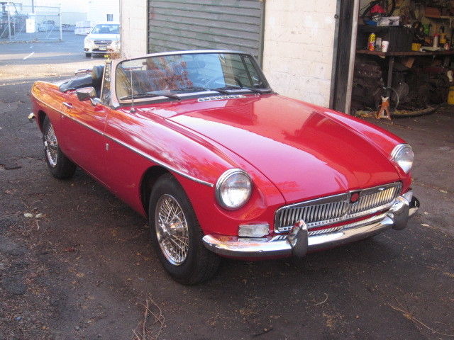 1975 MG MGB - photo 2