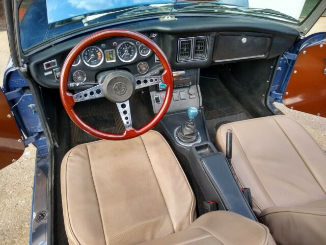 1975 MG MGB ROADSTER CONVERTIBLE - photo 8