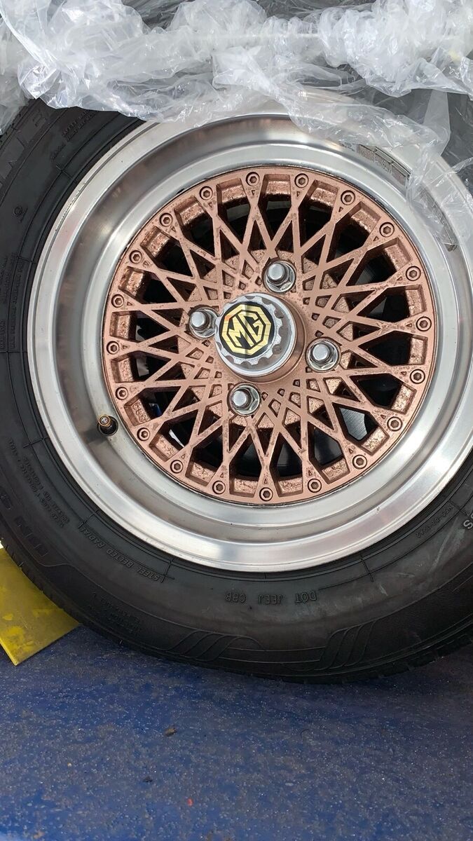 1975 MG MGB Gold Jubilee Roadster # 9 - photo 2