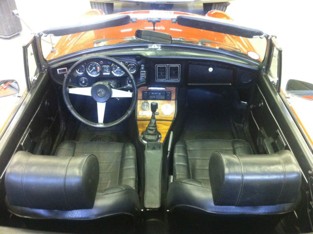 1975 MG MGB Convertible - photo 12