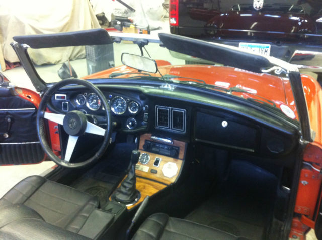 1975 MG MGB Convertible - photo 13