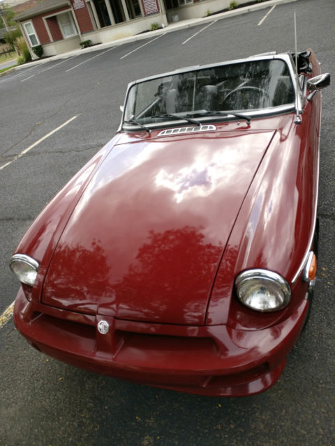 1975 MG MGB - photo 2