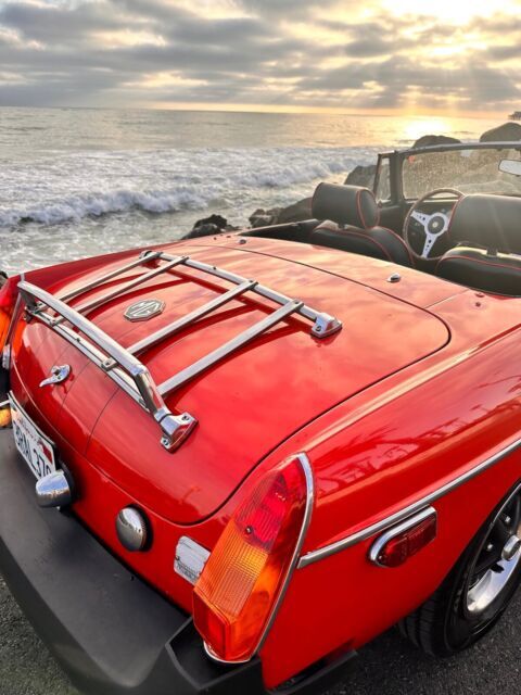 1975 MG MGB - photo 2