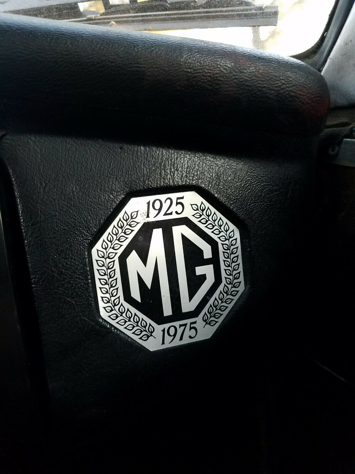 1975 MG MGB Black - photo 6
