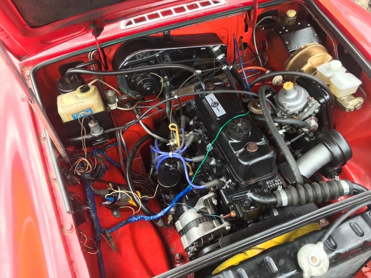 1975 MG MGB Convertible/Roadster - photo 2