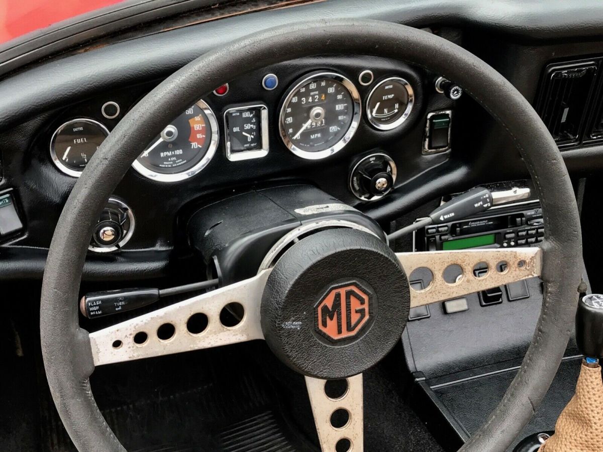 1975 MG MGB Convertible/Roadster - photo 4