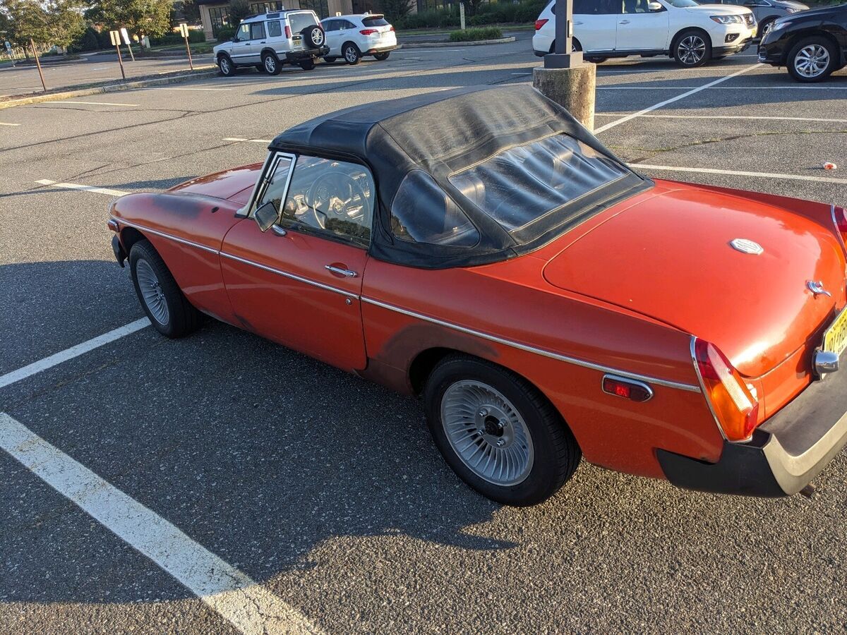 1975 MG MGB - photo 2