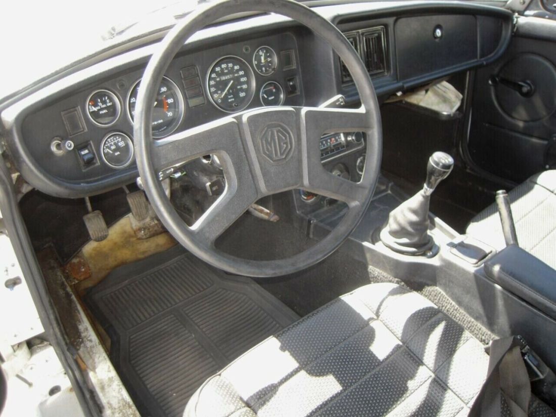 1975 MG MGB - photo 13