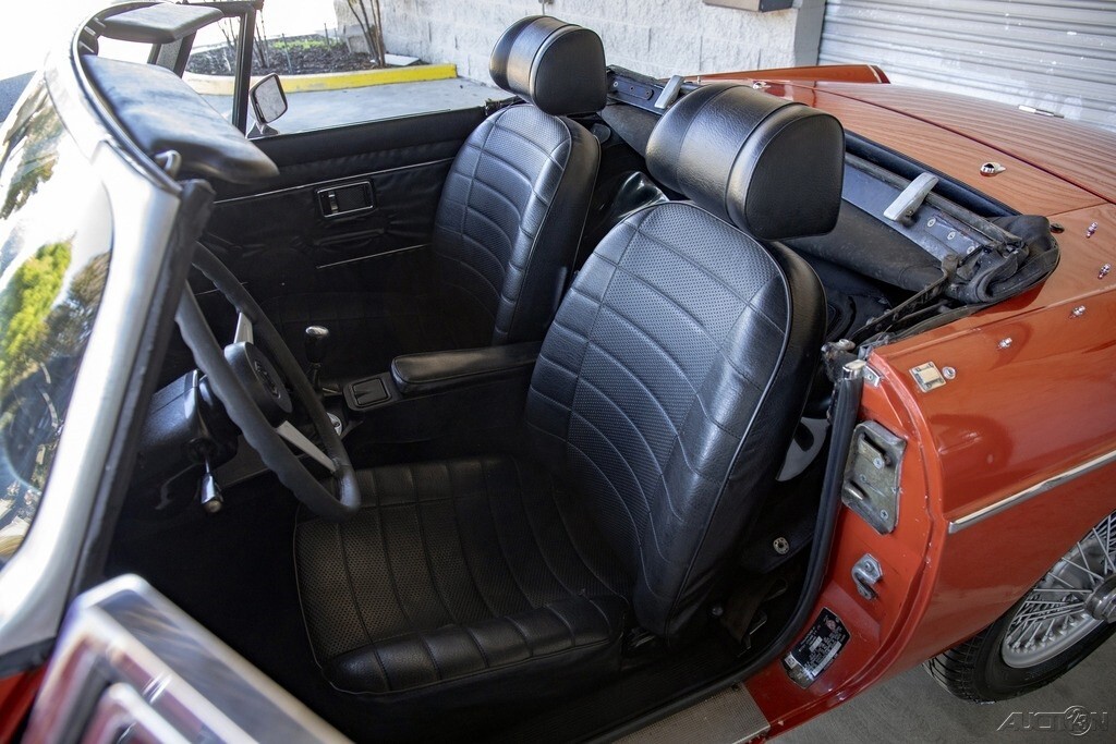 1975 MG MGB Roadster - photo 11