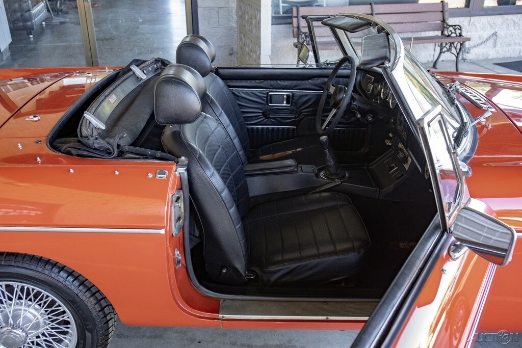 1975 MG MGB Roadster - photo 12