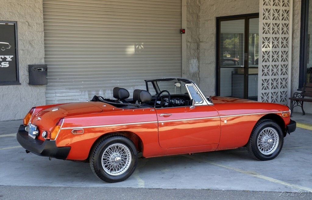 1975 MG MGB Roadster - photo 5