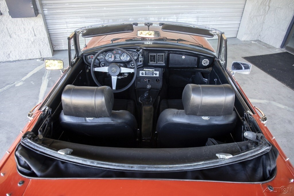 1975 MG MGB Roadster - photo 9