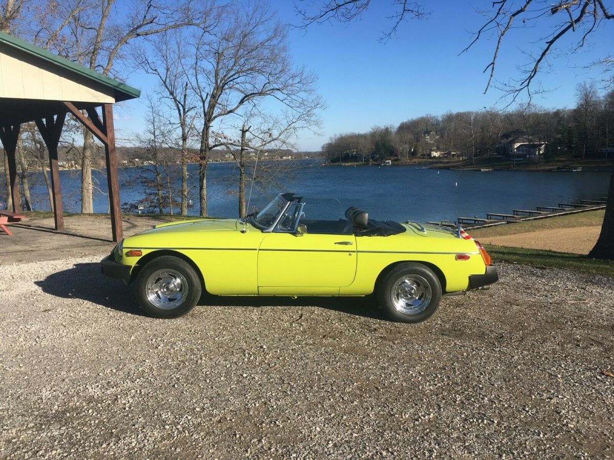 1975 MG MGB Standard 1975 MG MGB Standard