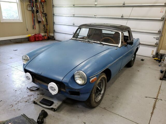 1975 mg mgb with hard top 1975 MG MGB