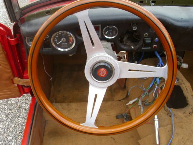 1975 MG Midget convertible - photo 6
