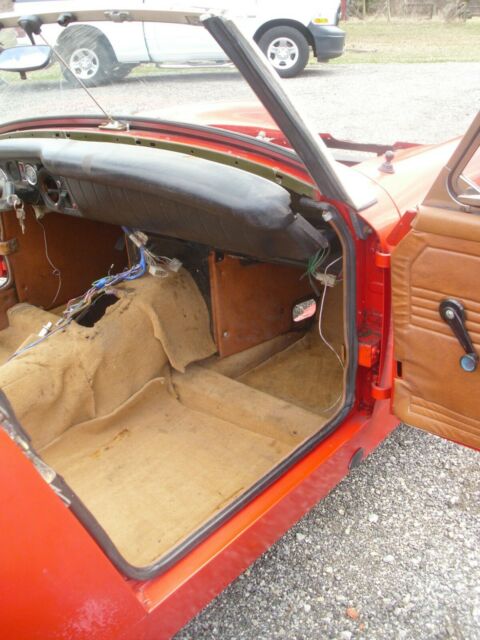 1975 MG Midget convertible - photo 7