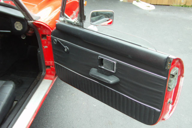 1975 MG MGB CONVERTIBLE - photo 8