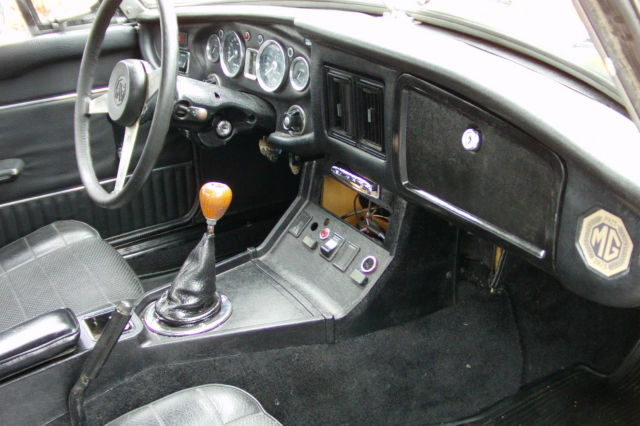 1975 MG MGB CONVERTIBLE - photo 9