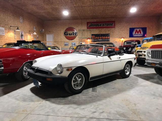 1975 MG MGB - photo 2