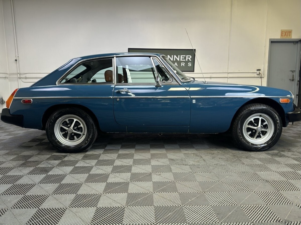 1975 MG MGB - photo 2