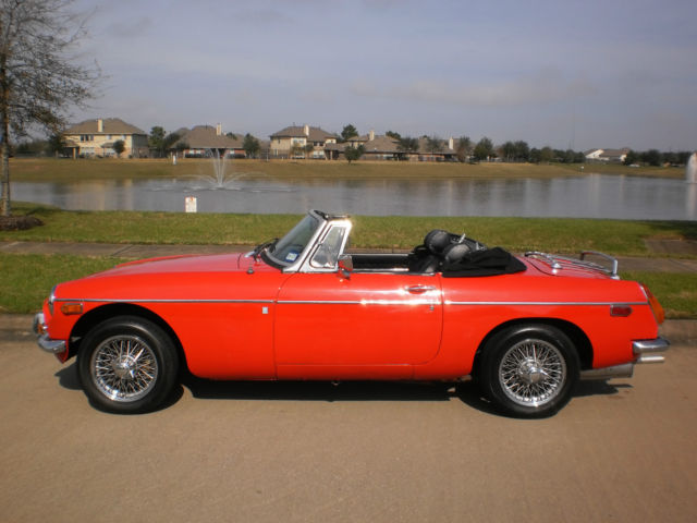 1975 MG MGB 2DR - photo 3
