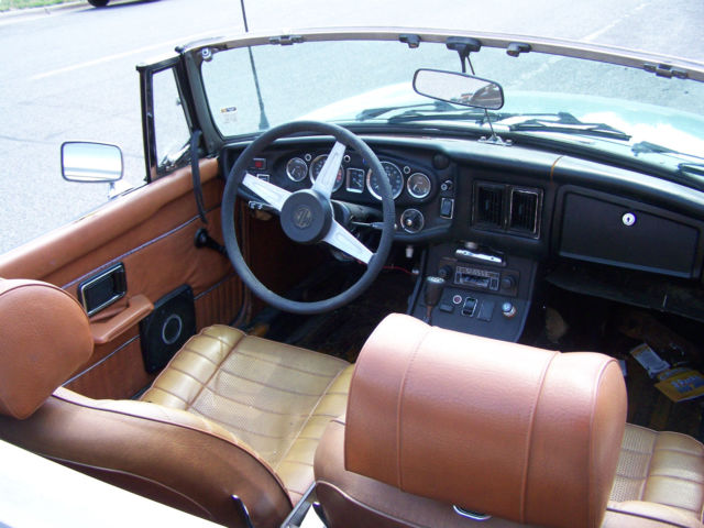 1975 MG MGB Convertible - photo 5
