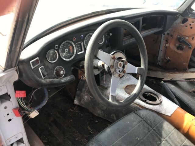 1975 MG MGB - photo 3