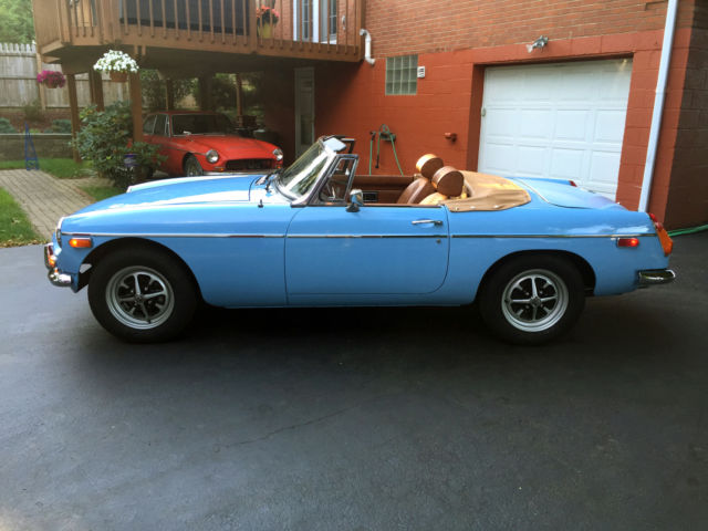 1975 MG MGB Roadster - photo 5