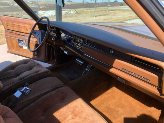 1975 Oldsmobile Ninety-Eight - photo 2