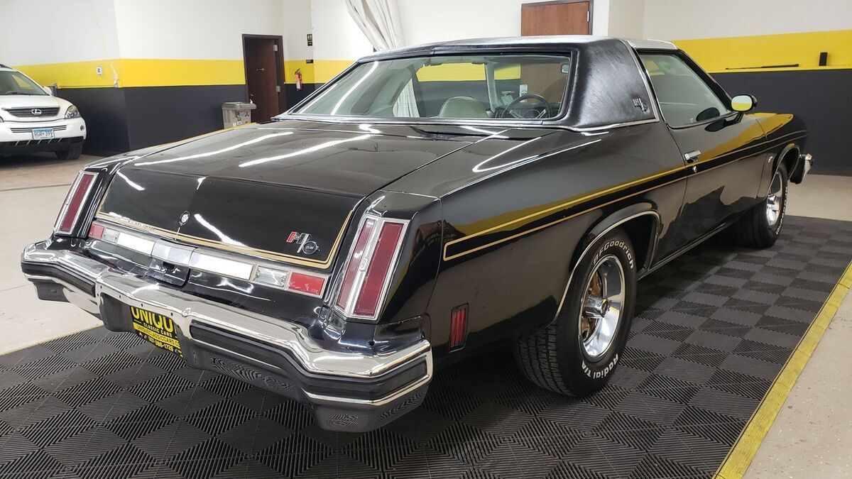 1975 Oldsmobile Cutlass Hurst/Olds W-30 - photo 4
