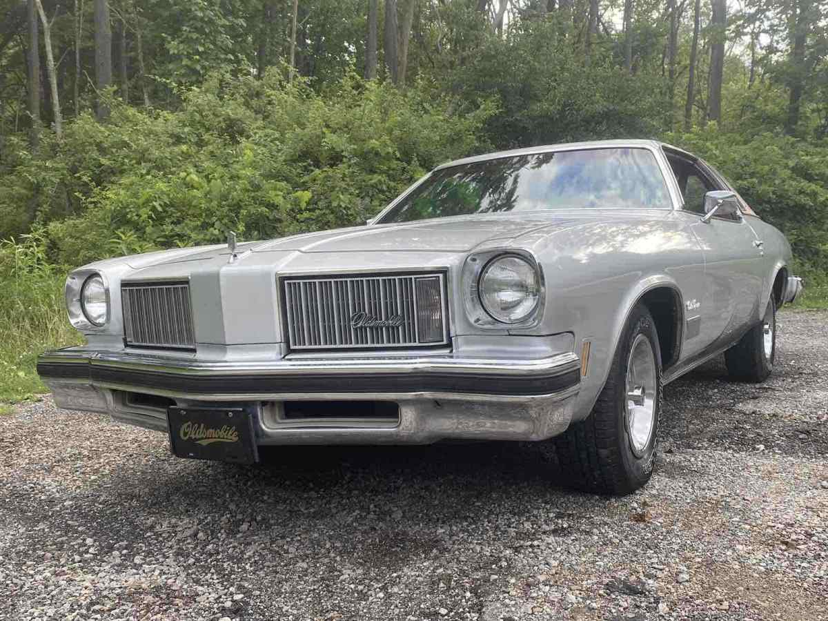 1975 Oldsmobile Cutlass Supreme Classic - photo 2
