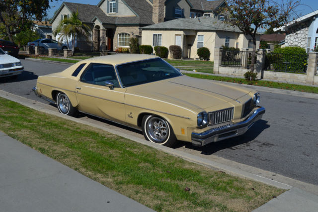 1975 Oldsmobile Cutlass Supreme Hardtop Coupe 1975 Oldsmobile Cutlass