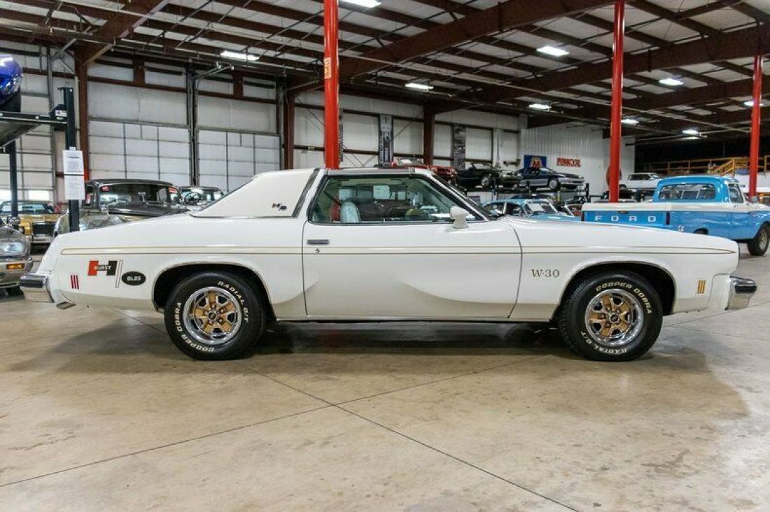 1975 Oldsmobile Cutlass Supreme Hurst Edition - photo 6
