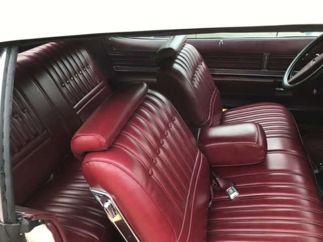 1975 Oldsmobile Eighty-Eight Regency Convertible - photo 8