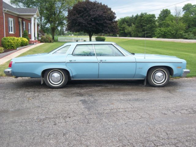1975 Oldsmobile Delta 88 Royale barn find 1975 Oldsmobile Eighty-Eight Royale