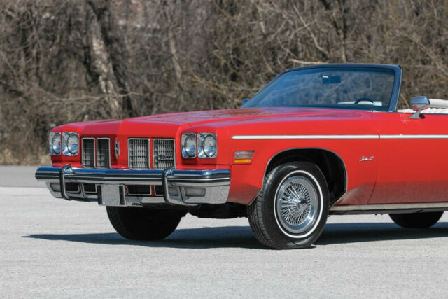1975 Oldsmobile Eighty-Eight Convertible w/ A/C - photo 4