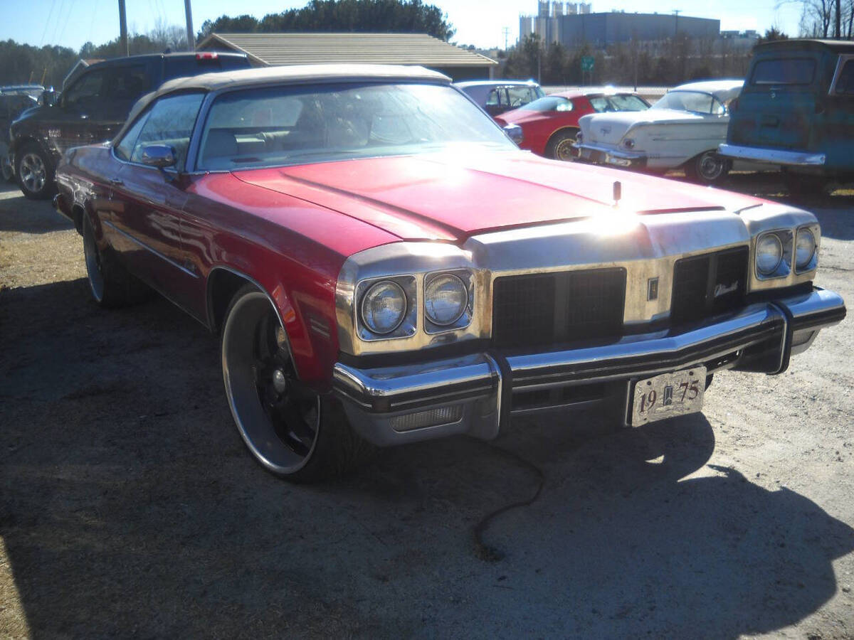 1975 Oldsmobile Eighty-Eight Convertible - photo 2