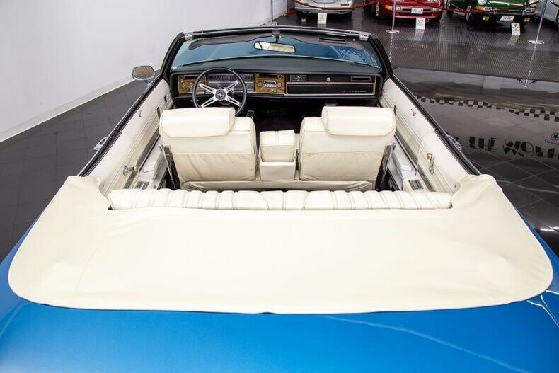 1975 Oldsmobile Delta Royal 88 Convertible - photo 10