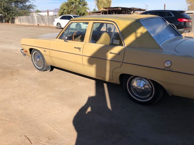 1975 Plymouth Valiant Brougham - photo 2